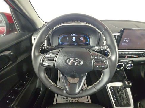 Certified 2023 Hyundai Venue Limited FWD image 12