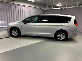 Used 2024 Chrysler Pacifica Touring-L FWD video 4