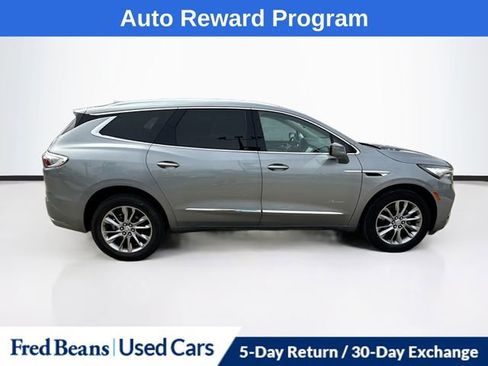 Used 2024 Buick Enclave Avenir w/ Avenir Technology Package AWD/4WD image 9