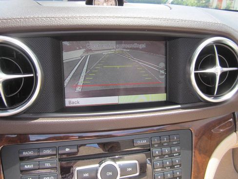 Used 2013 Mercedes-Benz SL 550 image 37