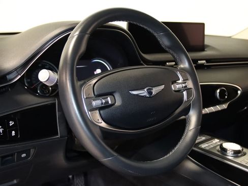 Used 2025 Genesis GV70 2.5T AWD/4WD image 38