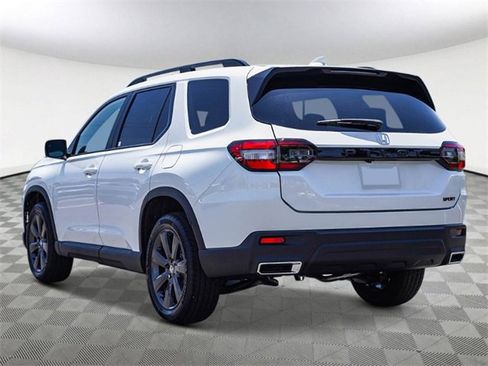 New 2025 Honda Pilot Sport image 4