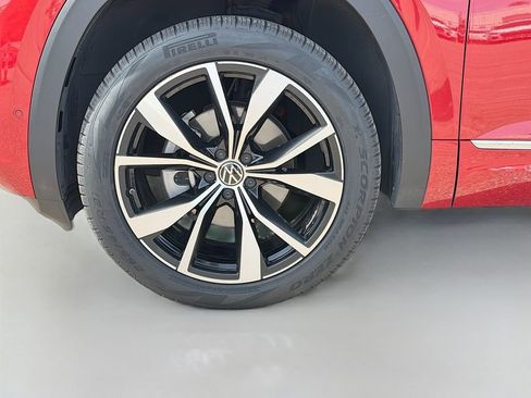 Used 2024 Volkswagen Atlas Cross Sport SEL Premium R-Line image 42