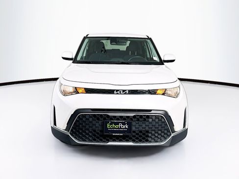 Used 2025 Kia Soul LX w/ LX Technology Package image 2