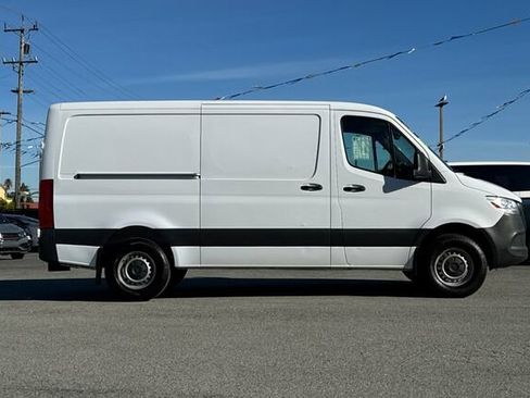 Used 2019 Mercedes-Benz Sprinter 144 image 3