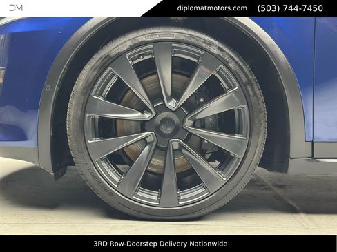 Used 2022 Tesla Model X image 39