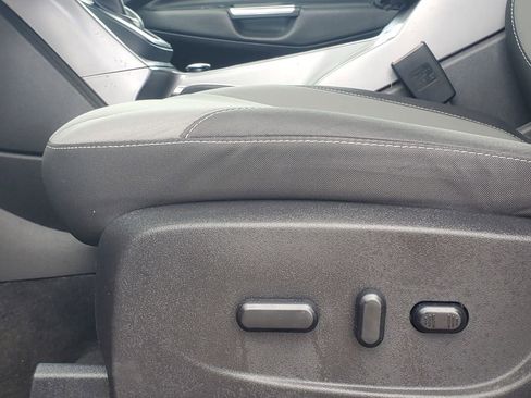 Used 2015 Ford Escape SE FWD image 10