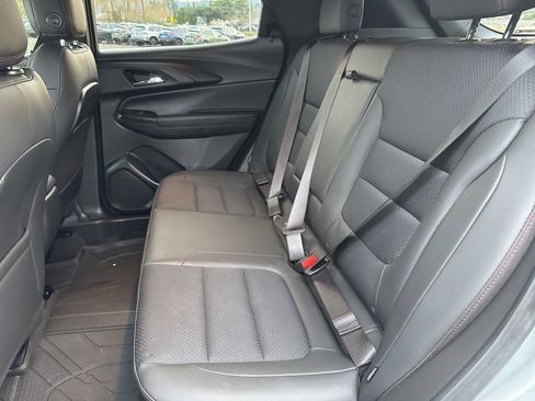 Used 2023 Chevrolet TrailBlazer RS w/ Sun and Liftgate Package image 17