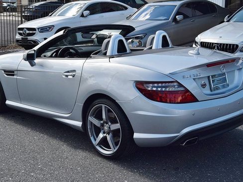 Used 2015 Mercedes-Benz SLK 250 w/ Premium Package image 55