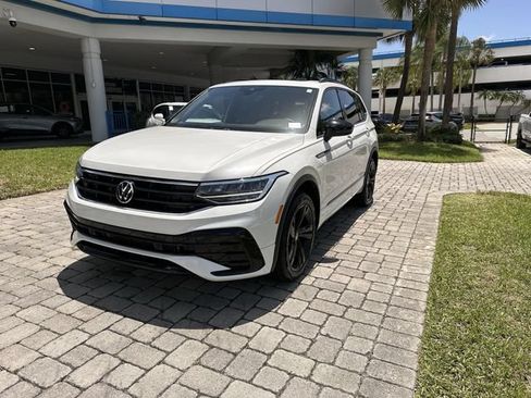 Used 2023 Volkswagen Tiguan SE R-Line FWD image 20