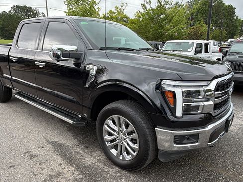 Used 2025 Ford F150 Lariat w/ Equipment Group 502A High AWD/4WD image 5