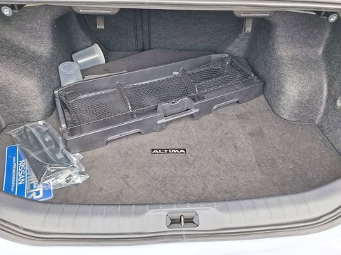 Used 2025 Nissan Altima 2.5 SR image 25