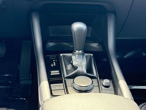 Used 2026 MAZDA MAZDA3 Hatchback w/Premium Plus Pkg image 19