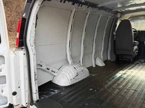 Used 2014 Chevrolet Express 1500 image 18