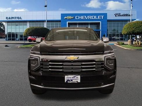 New 2026 Chevrolet Suburban Premier w/ Sun And Tow Package AWD/4WD image 7