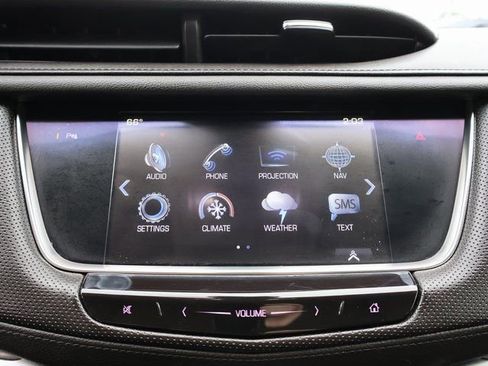 Certified 2018 Cadillac XT5 Luxury w/ Driver Awareness Package AWD/4WD image 26