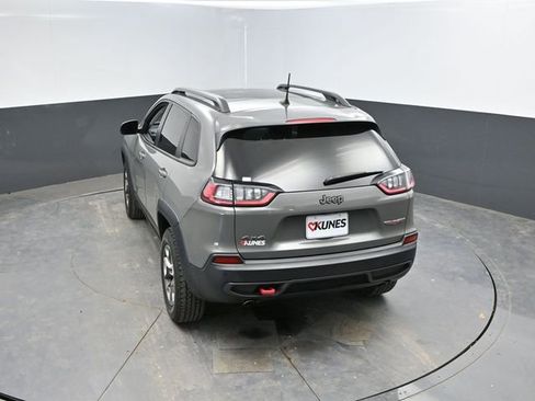 Used 2019 Jeep Cherokee Trailhawk image 39