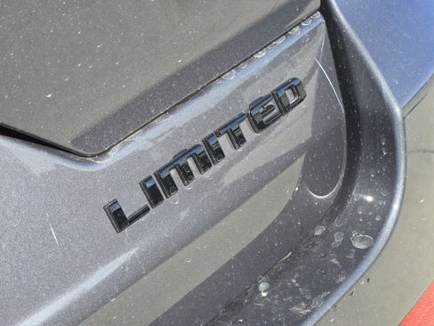 New 2025 Jeep Grand Cherokee Limited w/ Black Appearance Package image 9