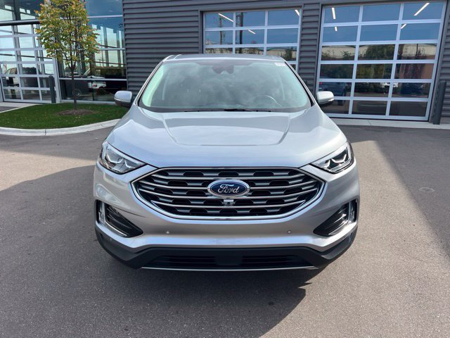 Used 2024 Ford Edge Titanium w/ Equipment Group 301A AWD/4WD image 2
