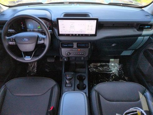 Used 2025 Ford Maverick Lobo AWD/4WD image 14