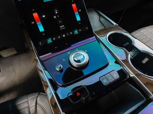 Used 2025 Cadillac Escalade Sport Platinum w/ LPO, ONYX Package image 65