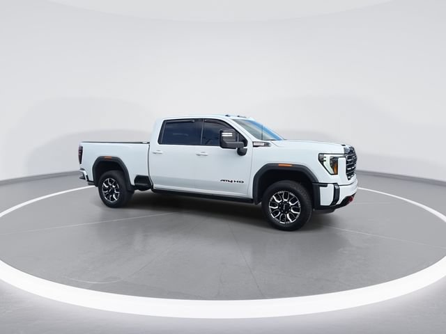 Used 2024 GMC Sierra 2500 AT4 w/ AT4 Premium Plus Package AWD/4WD image 2