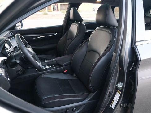 Used 2022 INFINITI QX50 Sensory image 22