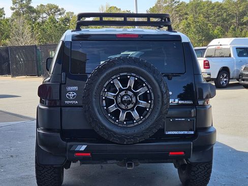 Used 2011 Toyota FJ Cruiser w/ Convenience Pkg image 6