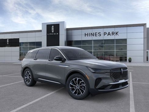 New 2025 Lincoln Nautilus Premier w/ Equipment Group 102A image 7