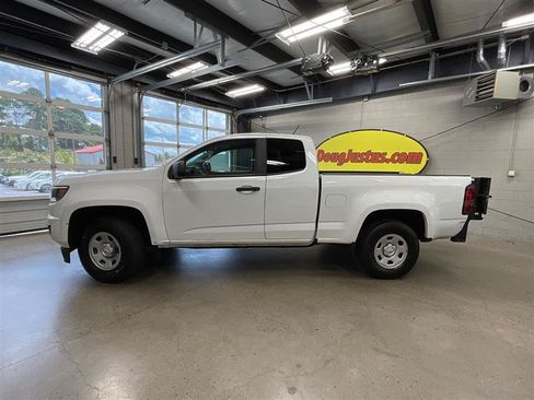 Used 2019 Chevrolet Colorado W/T RWD image 2