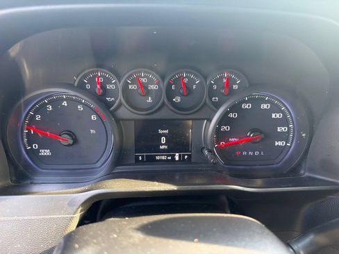 Used 2019 Chevrolet Silverado 1500 Custom w/ Custom Value Package RWD image 16