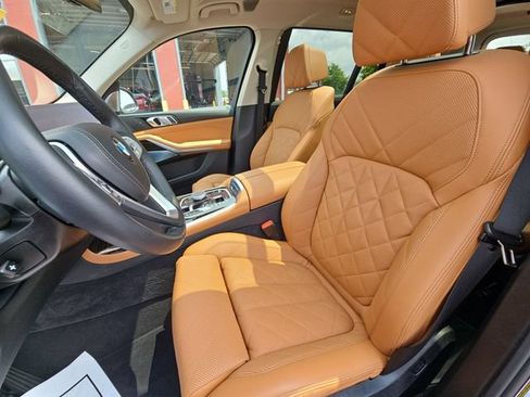 Used 2025 BMW X7 xDrive40i AWD/4WD image 22