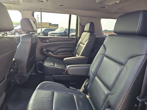 Used 2017 Chevrolet Suburban Premier AWD/4WD image 23