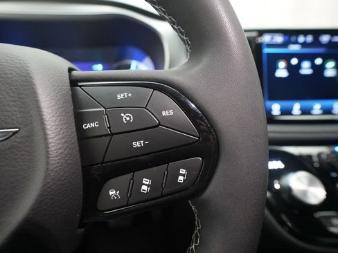 Used 2023 Chrysler Pacifica Touring-L w/ S Appearance Package image 20