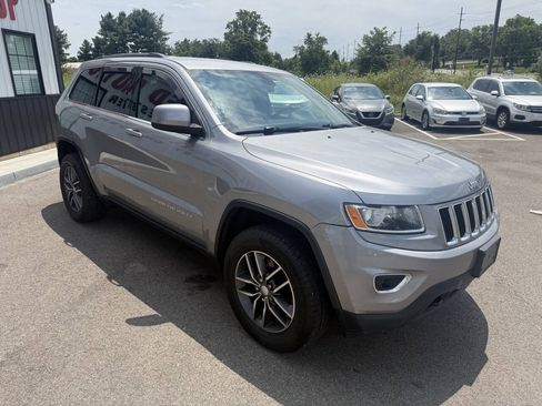 Used 2015 Jeep Grand Cherokee Laredo w/ Quick Order Package 23E AWD/4WD image 5