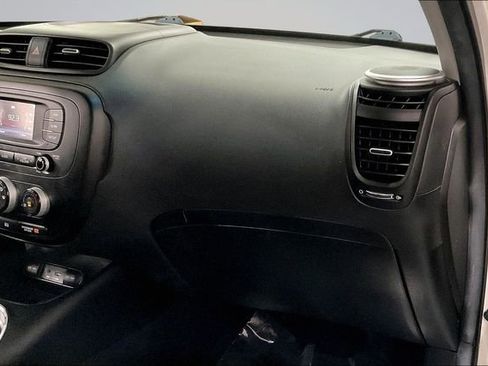 Used 2016 Kia Soul w/ Convenience Package FWD image 17