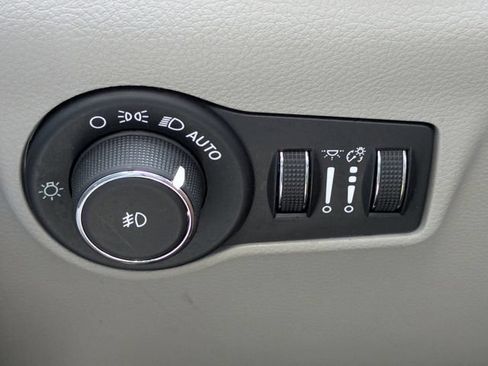 Certified 2022 Jeep Compass Latitude FWD image 16