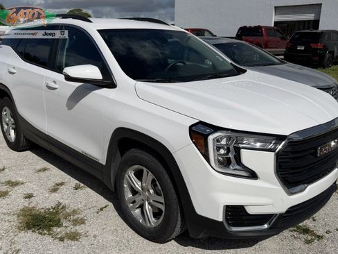 Used 2022 GMC Terrain SLE w/ Driver Convenience Package FWD image 1