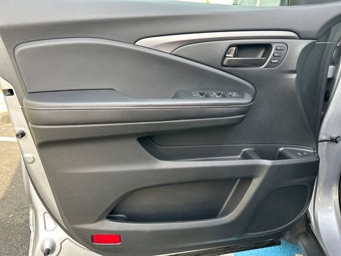 Used 2023 Honda Passport TrailSport image 11