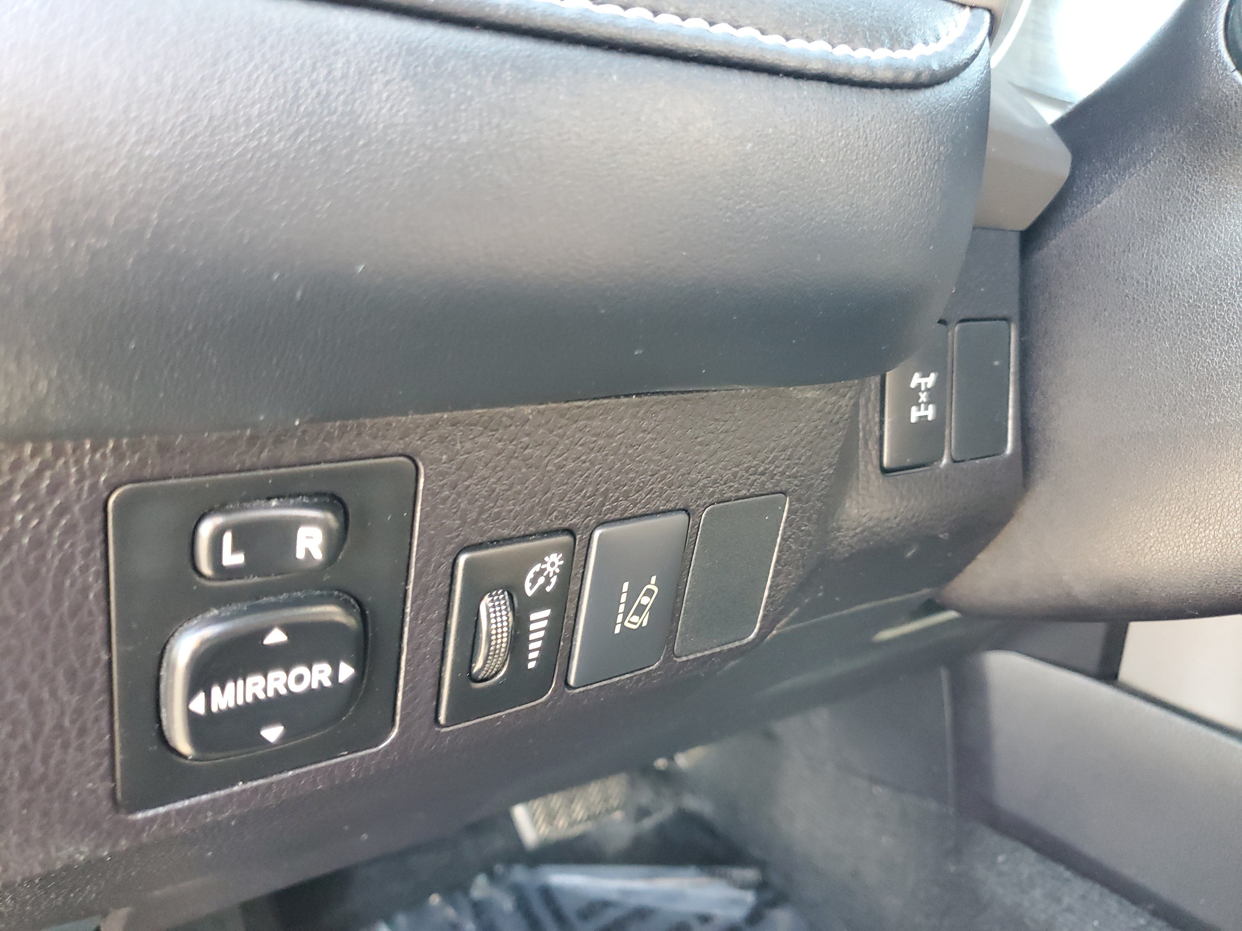 Certified 2018 Toyota RAV4 XLE w/ Plus Extra Value Package AWD/4WD image 22