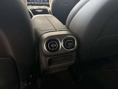 Certified 2025 Mercedes-Benz GLC 300 4MATIC image 16