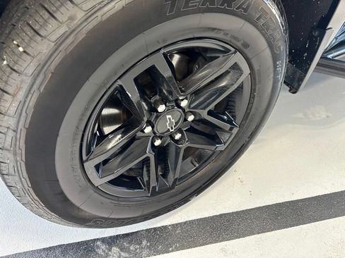 Used 2020 Chevrolet Silverado 1500 LT Trail Boss AWD/4WD image 8