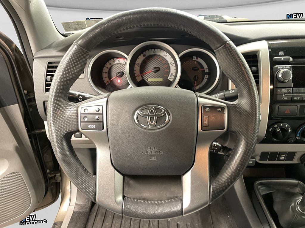 Used 2012 Toyota Tacoma 4x4 Access Cab w/ SR5 Pkg image 12