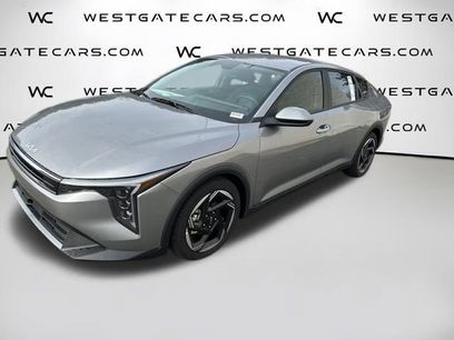 New 2025 Kia K4 EX