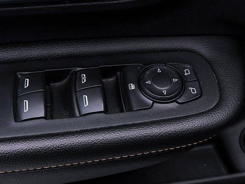 Used 2018 GMC Terrain SLT w/ Preferred Package image 11