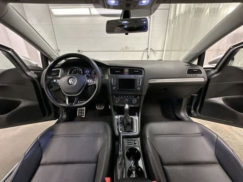 Used 2017 Volkswagen Golf Alltrack SE AWD/4WD image 19