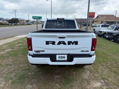New 2026 RAM 2500 Laramie AWD/4WD image 6