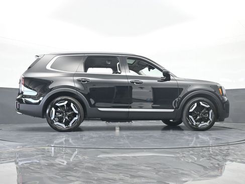 Used 2024 Kia Telluride EX image 65