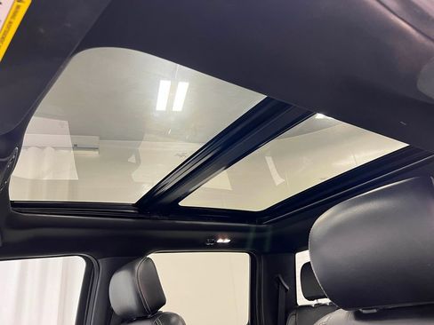 Used 2019 Ford F150 Lariat w/ Equipment Group 502A Luxury AWD/4WD image 13