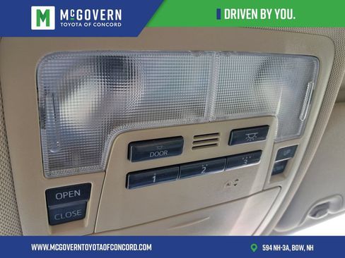 Used 2019 Toyota Highlander XLE AWD/4WD image 25
